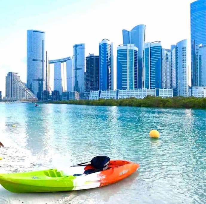Apartment Lovely Private Contemporary Residential - 201 Abu Dhabi